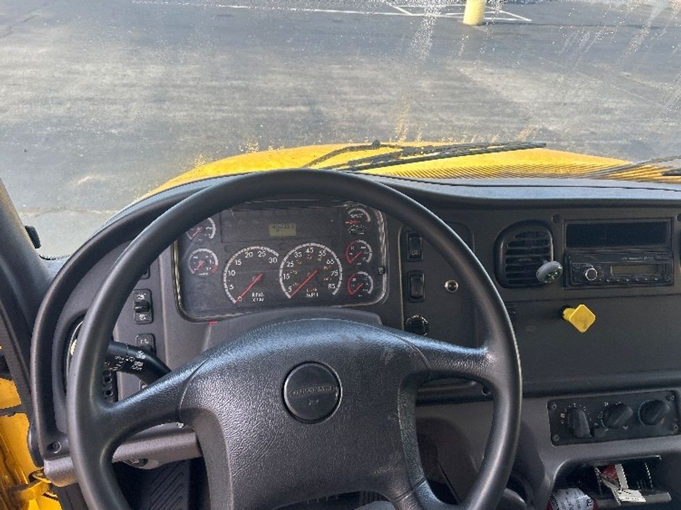 Medium Duty Box Truck-Light and Medium Duty Trucks-Freightliner-2015-M2-Swedesboro-NJ-46,813\n\t\tmiles-$ 36,500 - Image 19