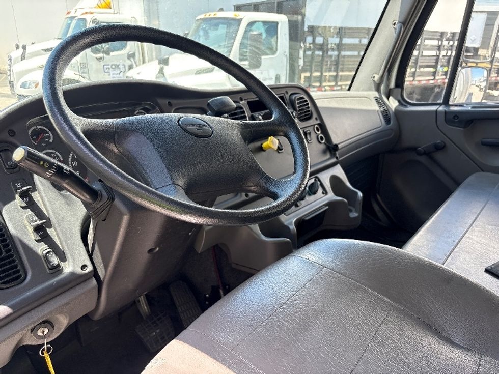Medium Duty Box Truck-Light and Medium Duty Trucks-Freightliner-2015-M2-Torrance-CA-220,339\n\t\tmiles-$ 40,250 - Image 17