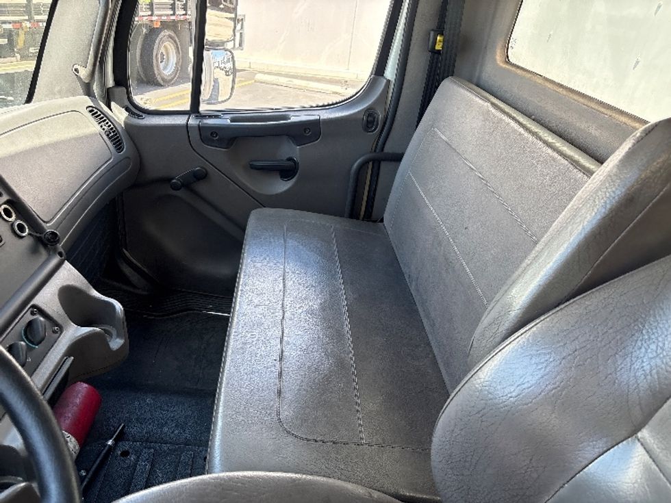 Medium Duty Box Truck-Light and Medium Duty Trucks-Freightliner-2015-M2-Torrance-CA-220,339\n\t\tmiles-$ 40,250 - Image 19