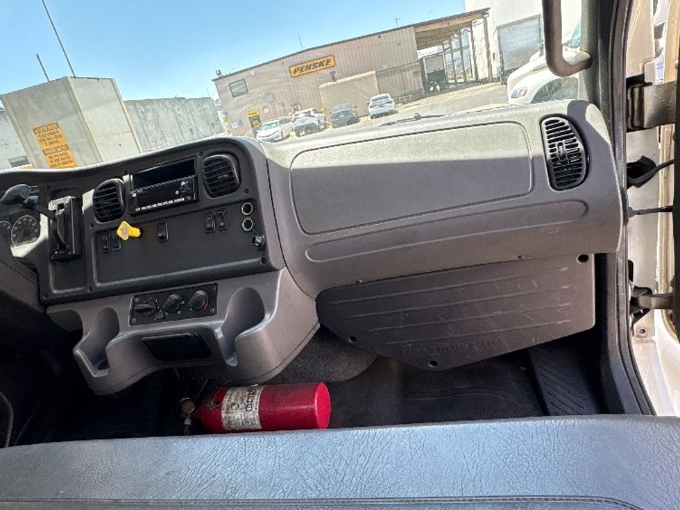 Medium Duty Box Truck-Light and Medium Duty Trucks-Freightliner-2015-M2-Torrance-CA-220,339\n\t\tmiles-$ 40,250 - Image 21