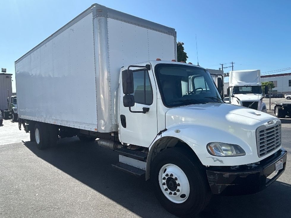 Medium Duty Box Truck-Light and Medium Duty Trucks-Freightliner-2015-M2-Torrance-CA-241,740\n\t\tmiles-$ 39,000 - Image 1