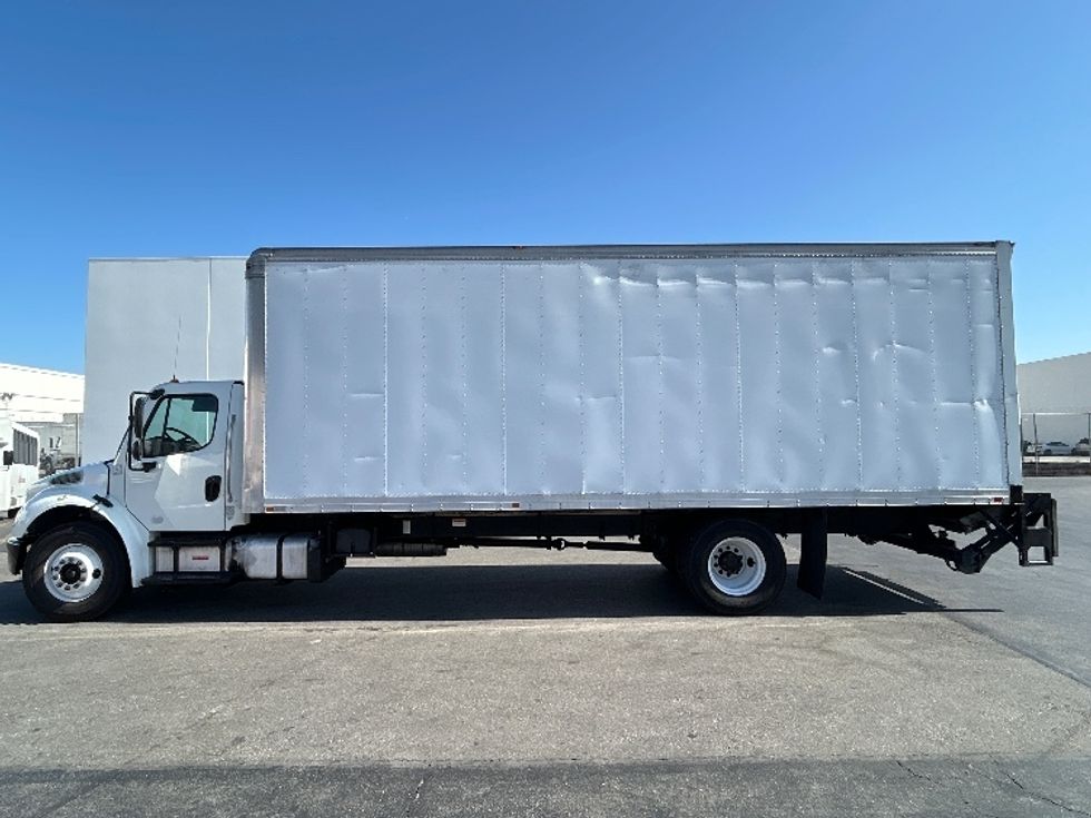 Medium Duty Box Truck-Light and Medium Duty Trucks-Freightliner-2015-M2-Torrance-CA-241,740\n\t\tmiles-$ 39,000 - Image 4