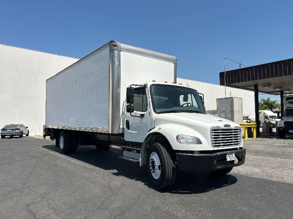 Medium Duty Box Truck-Light and Medium Duty Trucks-Freightliner-2015-M2-Torrance-CA-245,840\n\t\tmiles-$ 38,500 - Image 1