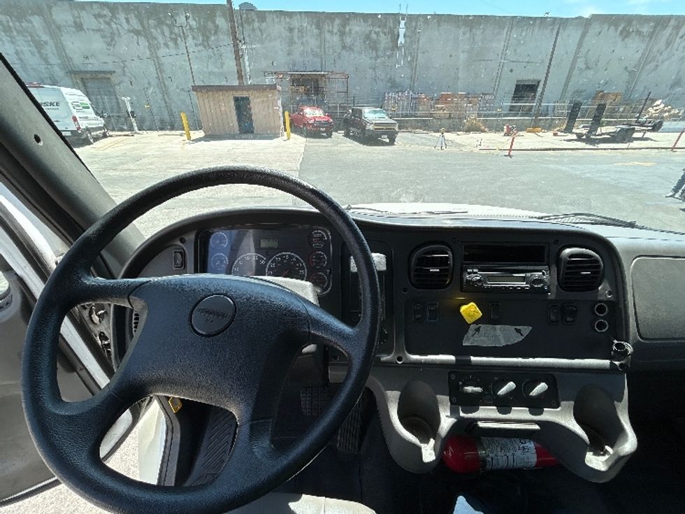 Medium Duty Box Truck-Light and Medium Duty Trucks-Freightliner-2015-M2-Torrance-CA-245,840\n\t\tmiles-$ 38,500 - Image 18