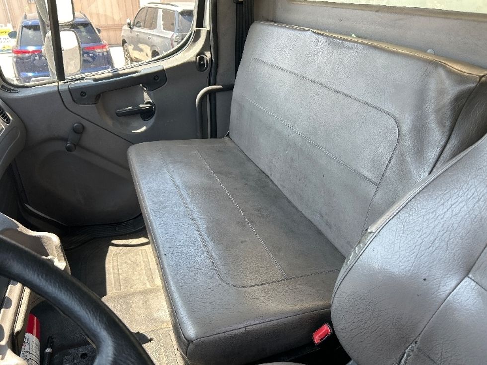 Medium Duty Box Truck-Light and Medium Duty Trucks-Freightliner-2015-M2-Torrance-CA-245,840\n\t\tmiles-$ 38,500 - Image 19
