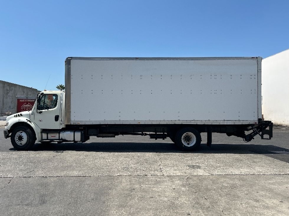 Medium Duty Box Truck-Light and Medium Duty Trucks-Freightliner-2015-M2-Torrance-CA-245,840\n\t\tmiles-$ 38,500 - Image 4
