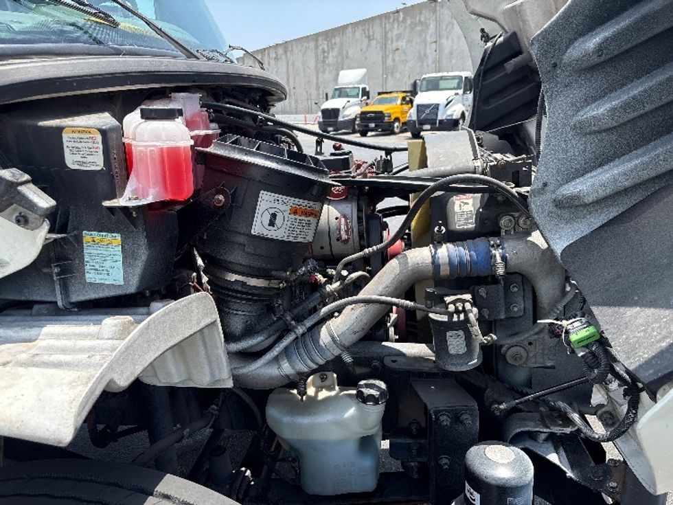 Medium Duty Box Truck-Light and Medium Duty Trucks-Freightliner-2015-M2-Torrance-CA-248,850\n\t\tmiles-$ 35,750 - Image 23