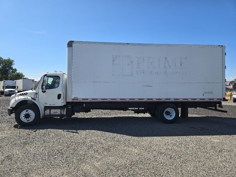2015 Freightliner M2 106 Medium Duty photo 4