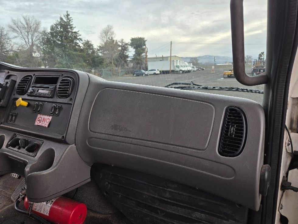 Medium Duty Box Truck-Light and Medium Duty Trucks-Freightliner-2015-M2-Yakima-WA-343,271\n\t\tmiles-$ 19,750 - Image 21
