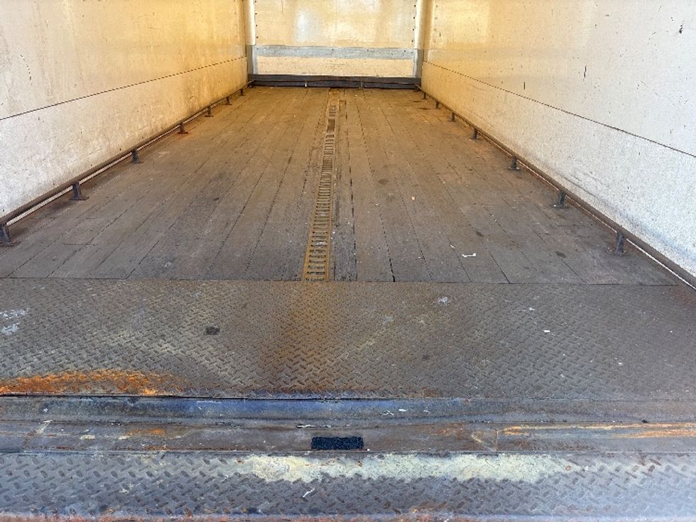 Medium Duty Box Truck-Light and Medium Duty Trucks-Freightliner-2015-M211264S-East Chicago-IN-215,250\n\t\tmiles-$ 51,750 - Image 10