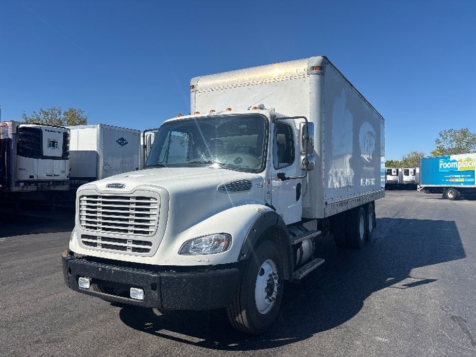 Medium Duty Box Truck-Light and Medium Duty Trucks-Freightliner-2015-M211264S-East Chicago-IN-215,250\n\t\tmiles-$ 51,750 - Image 3