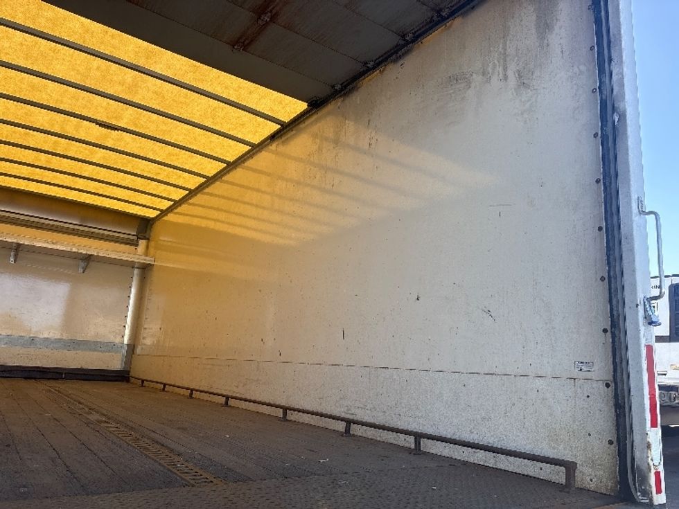 Medium Duty Box Truck-Light and Medium Duty Trucks-Freightliner-2015-M211264S-East Chicago-IN-215,250\n\t\tmiles-$ 51,750 - Image 12