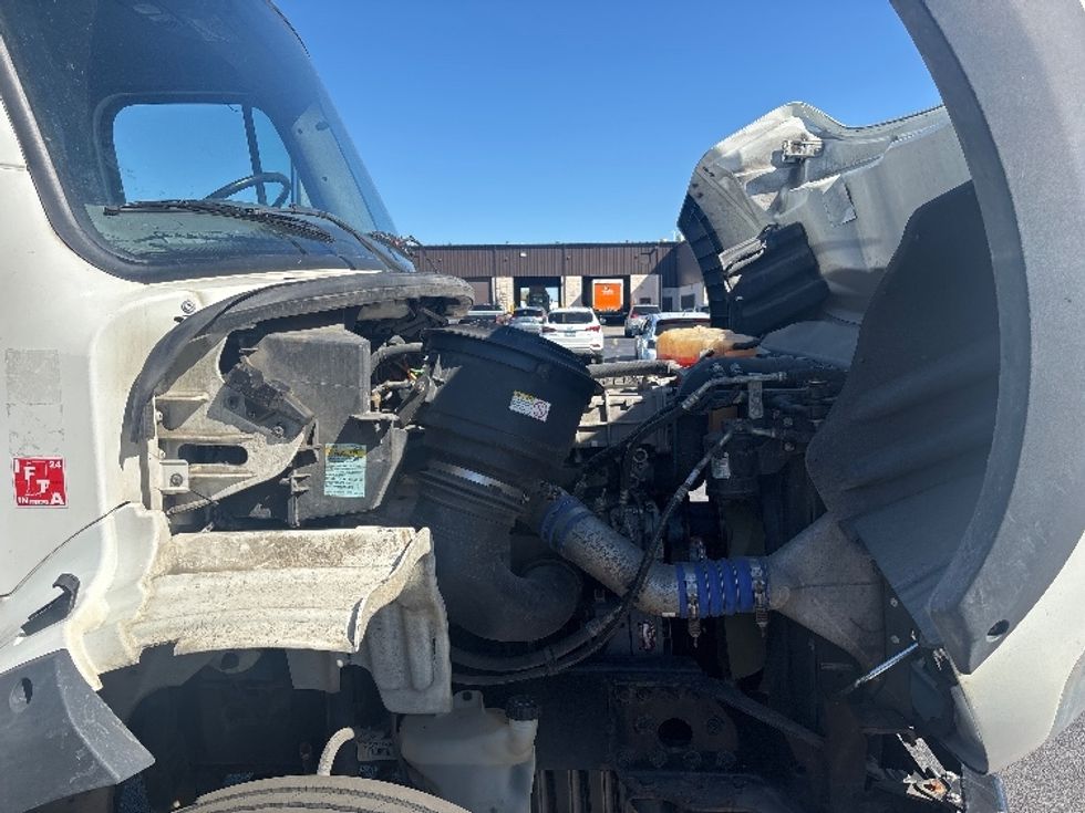 Medium Duty Box Truck-Light and Medium Duty Trucks-Freightliner-2015-M211264S-East Chicago-IN-215,250\n\t\tmiles-$ 51,750 - Image 23