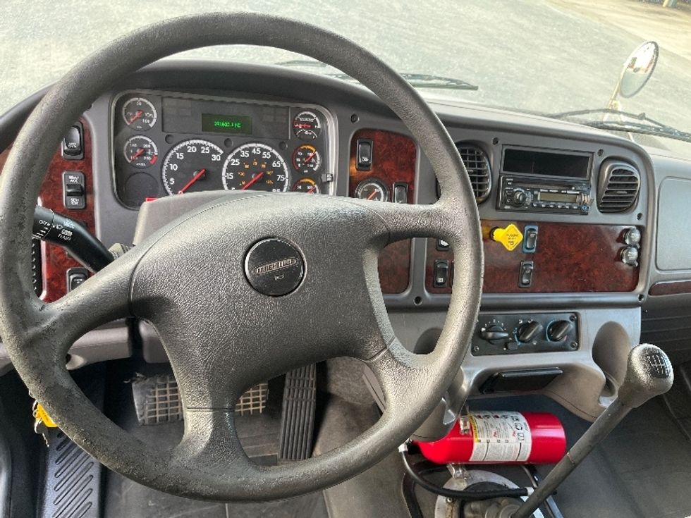 Medium Duty Box Truck-Light and Medium Duty Trucks-Freightliner-2016-M2-Charlotte-NC-191,594\n\t\tmiles-$ 38,750 - Image 18