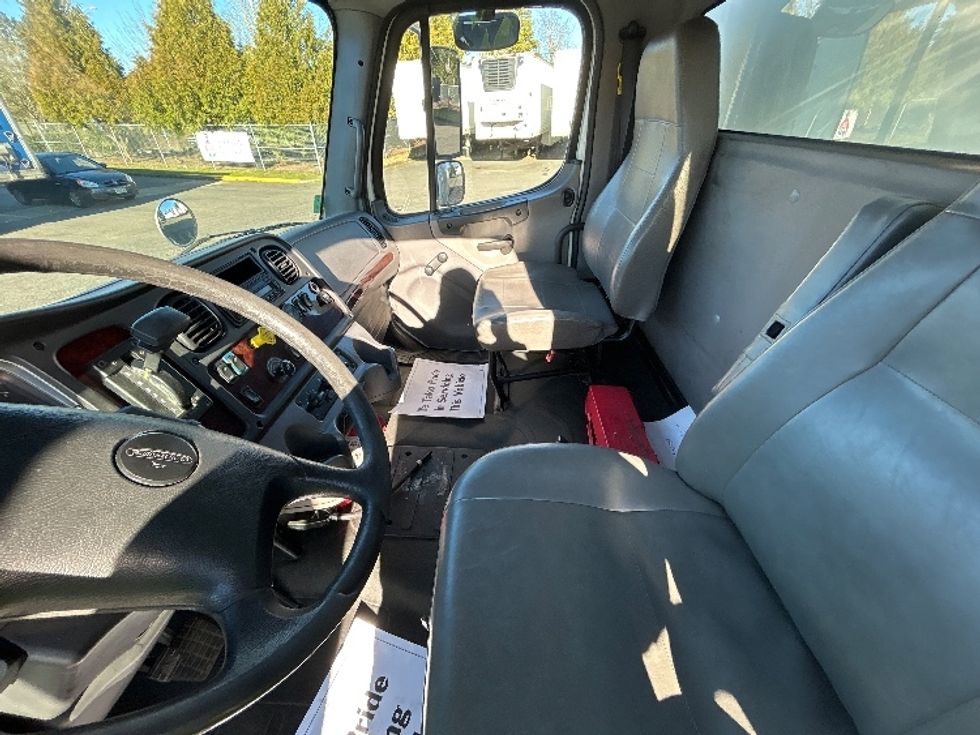 Medium Duty Box Truck-Light and Medium Duty Trucks-Freightliner-2016-M2-Clackamas-OR-257,008\n\t\tmiles-$ 37,750 - Image 19