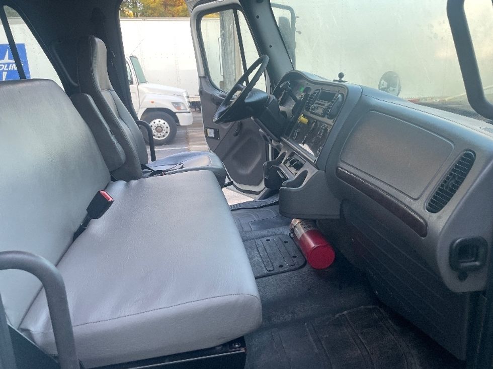 Medium Duty Box Truck-Light and Medium Duty Trucks-Freightliner-2016-M2-Conover-NC-258,345\n\t\tmiles-$ 44,500 - Image 22