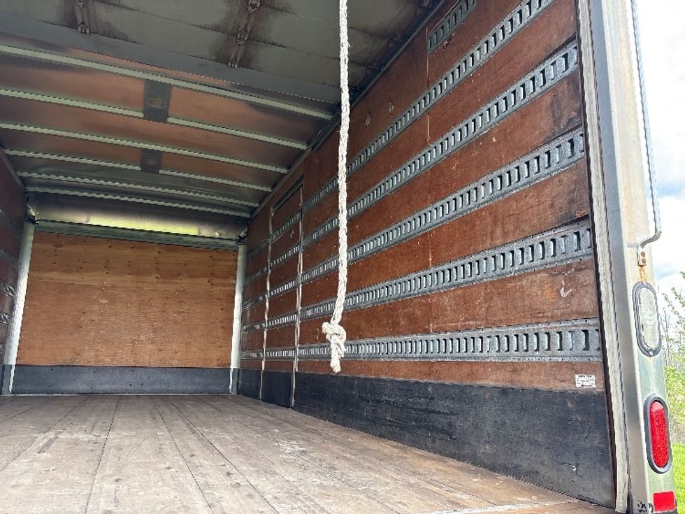 Medium Duty Box Truck-Light and Medium Duty Trucks-Freightliner-2016-M2-Coxsackie-NY-239,589\n\t\tmiles-$ 31,000 - Image 12