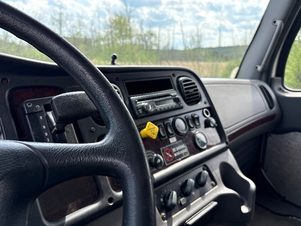 Medium Duty Box Truck-Light and Medium Duty Trucks-Freightliner-2016-M2-Coxsackie-NY-239,589\n\t\tmiles-$ 31,000 - Image 18