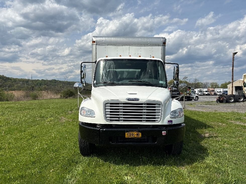 Medium Duty Box Truck-Light and Medium Duty Trucks-Freightliner-2016-M2-Coxsackie-NY-239,589\n\t\tmiles-$ 31,000 - Image 2