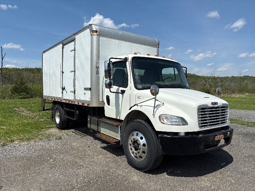 Medium Duty Box Truck-Light and Medium Duty Trucks-Freightliner-2016-M2-Coxsackie-NY-251,974\n\t\tmiles-$ 28,250 - Image 1