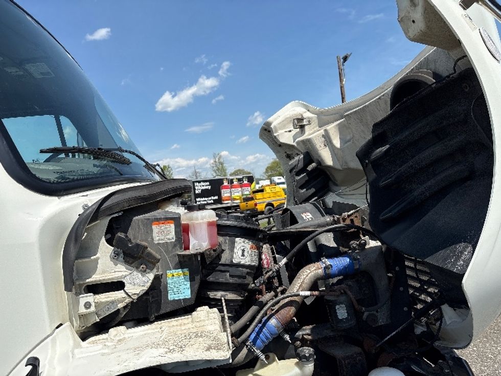 Medium Duty Box Truck-Light and Medium Duty Trucks-Freightliner-2016-M2-Coxsackie-NY-251,974\n\t\tmiles-$ 28,250 - Image 23