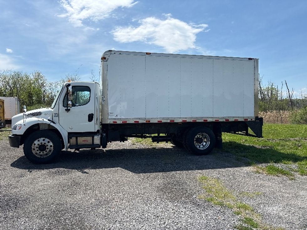 Medium Duty Box Truck-Light and Medium Duty Trucks-Freightliner-2016-M2-Coxsackie-NY-251,974\n\t\tmiles-$ 28,250 - Image 4