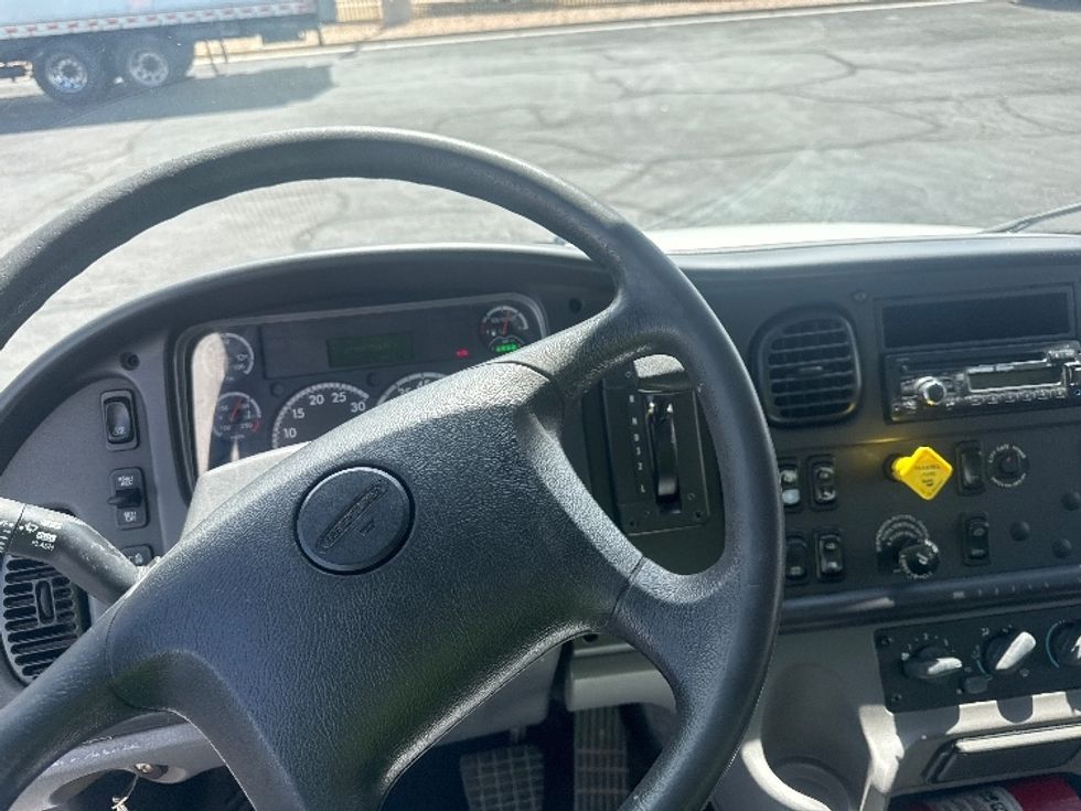 Medium Duty Box Truck-Light and Medium Duty Trucks-Freightliner-2016-M2-Denver-CO-263,540\n\t\tmiles-$ 22,500 - Image 17