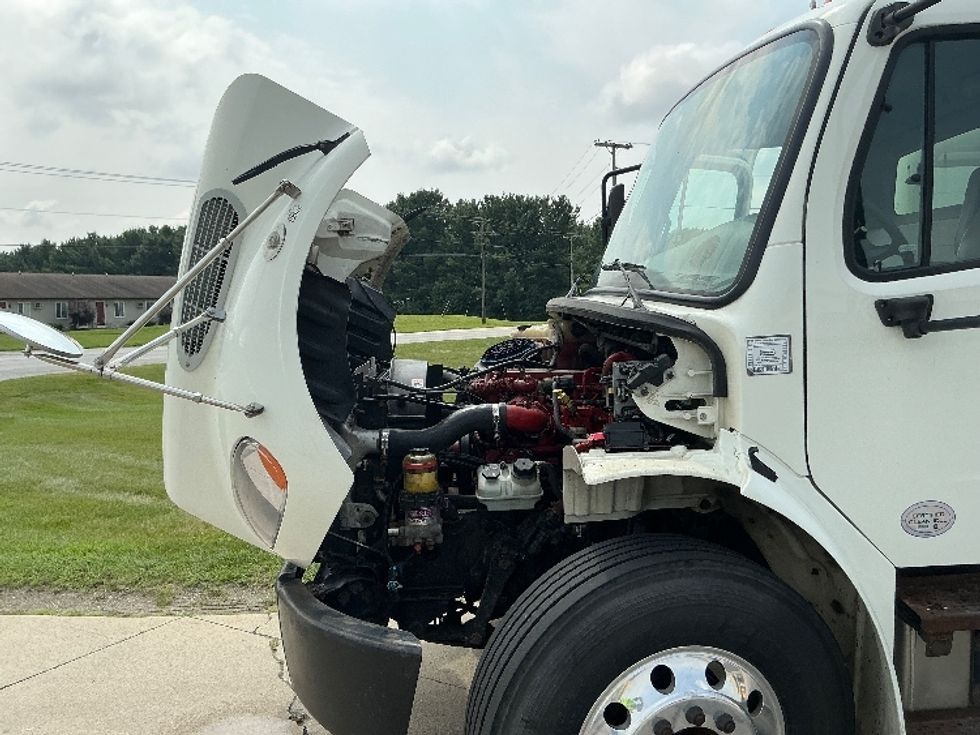Medium Duty Box Truck-Light and Medium Duty Trucks-Freightliner-2016-M2-Elkhart-IN-294,210\n\t\tmiles-$ 18,750 - Image 24