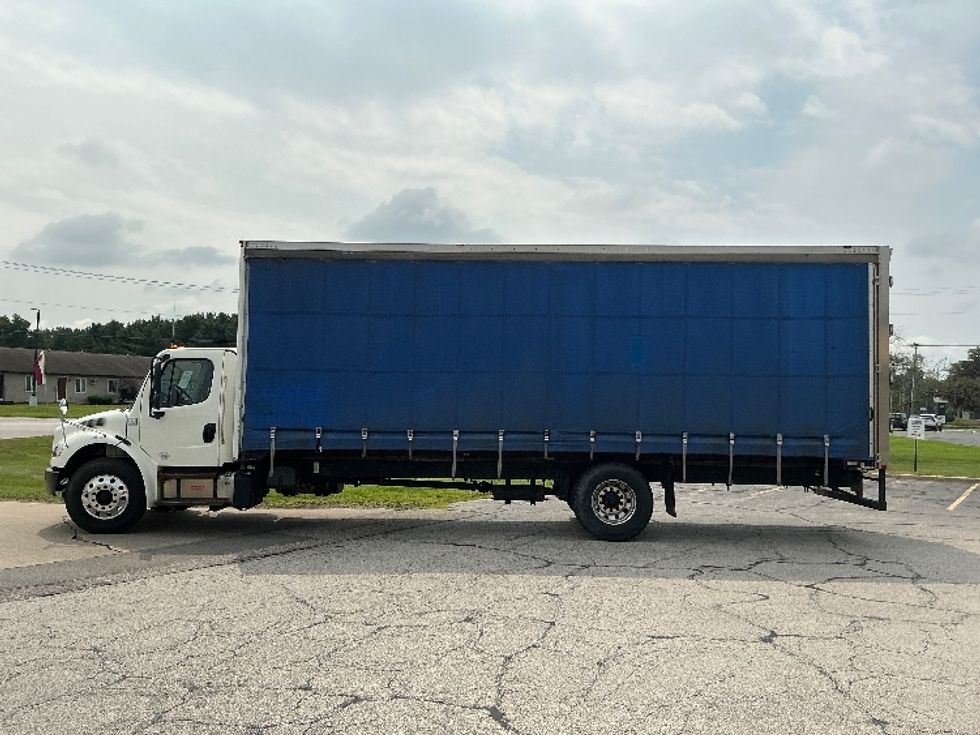 Medium Duty Box Truck-Light and Medium Duty Trucks-Freightliner-2016-M2-Elkhart-IN-294,210\n\t\tmiles-$ 18,750 - Image 4