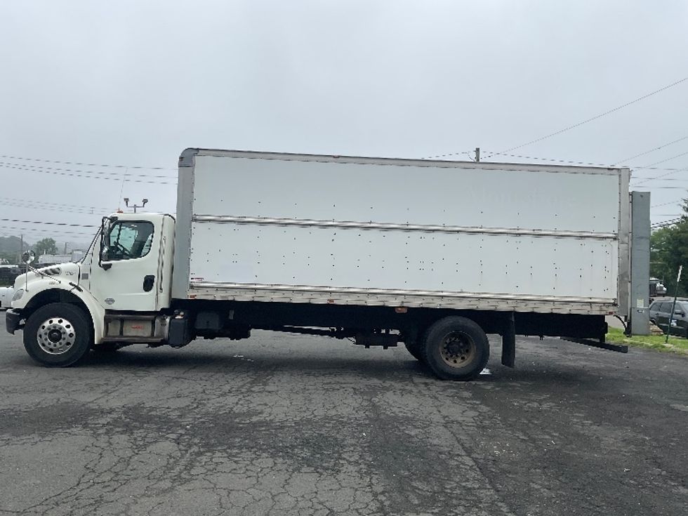 Medium Duty Box Truck-Light and Medium Duty Trucks-Freightliner-2016-M2-Elmsford-NY-107,586\n\t\tmiles-$ 45,750 - Image 4