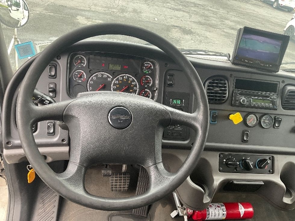 Medium Duty Box Truck-Light and Medium Duty Trucks-Freightliner-2016-M2-Elmsford-NY-74,700\n\t\tmiles-$ 47,750 - Image 18