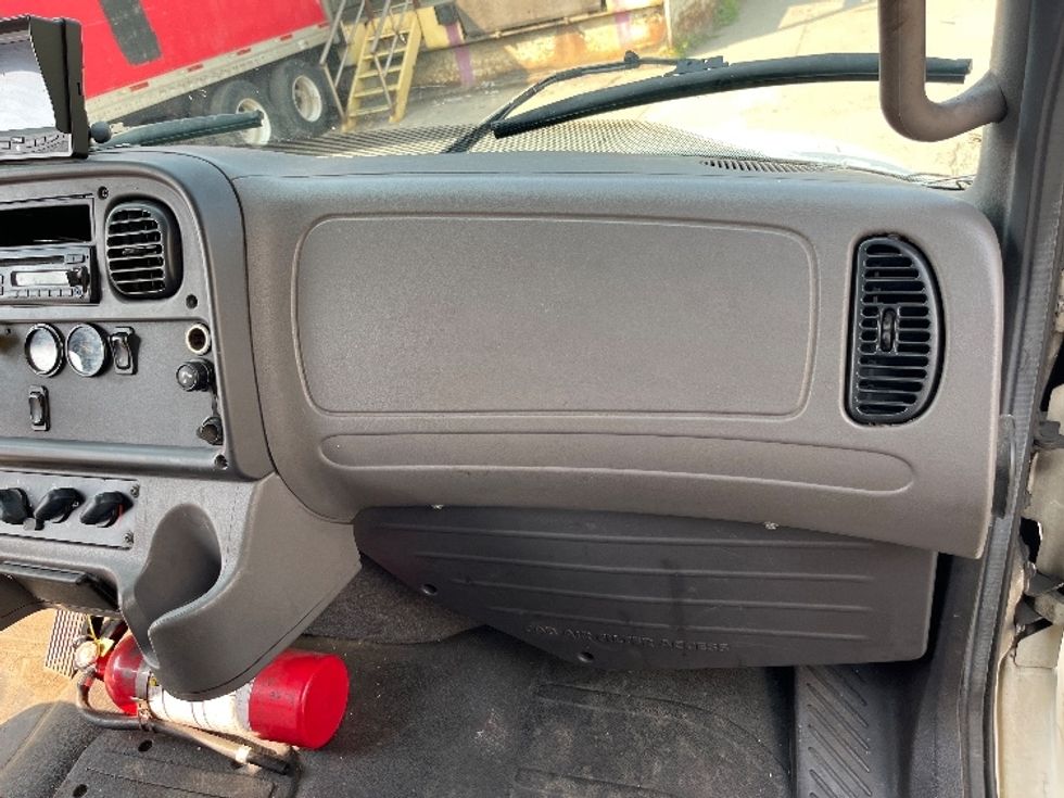 Medium Duty Box Truck-Light and Medium Duty Trucks-Freightliner-2016-M2-Elmsford-NY-82,268\n\t\tmiles-$ 45,250 - Image 19