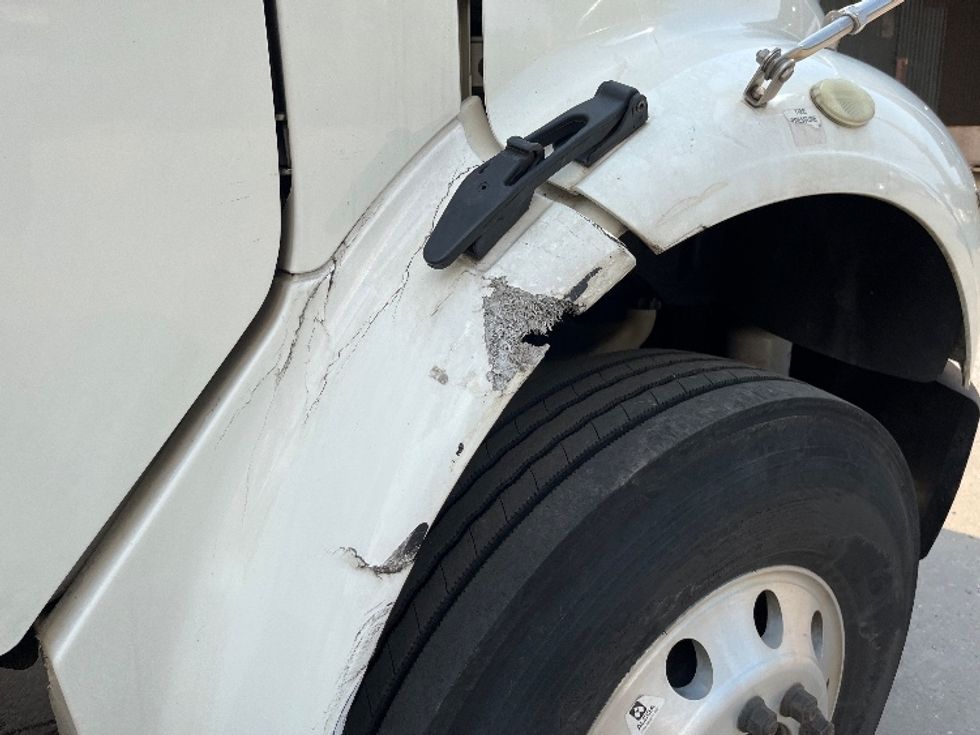 Medium Duty Box Truck-Light and Medium Duty Trucks-Freightliner-2016-M2-Elmsford-NY-82,268\n\t\tmiles-$ 45,250 - Image 24