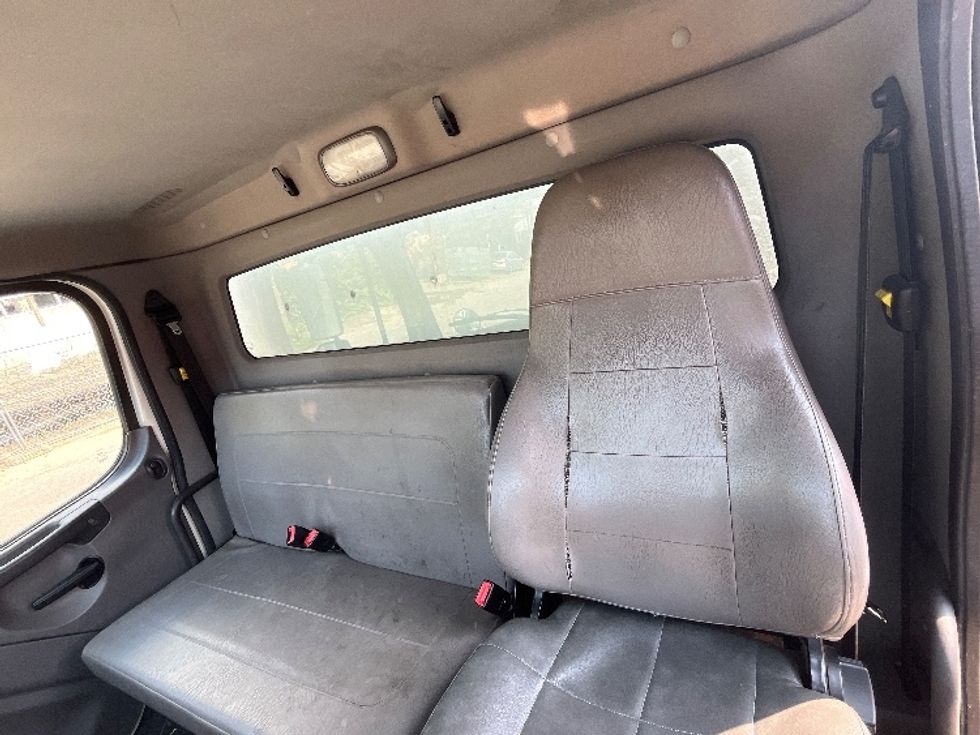 Medium Duty Box Truck-Light and Medium Duty Trucks-Freightliner-2016-M2-Elmsford-NY-82,268\n\t\tmiles-$ 45,250 - Image 27