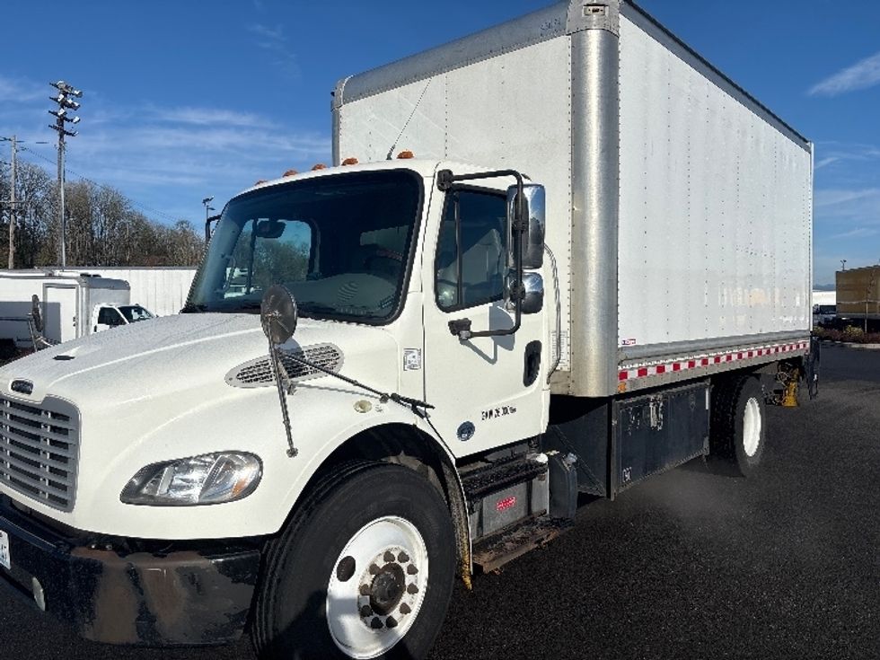 Medium Duty Box Truck-Light and Medium Duty Trucks-Freightliner-2016-M2-Everett-WA-212,999\n\t\tmiles-$ 40,250 - Image 1
