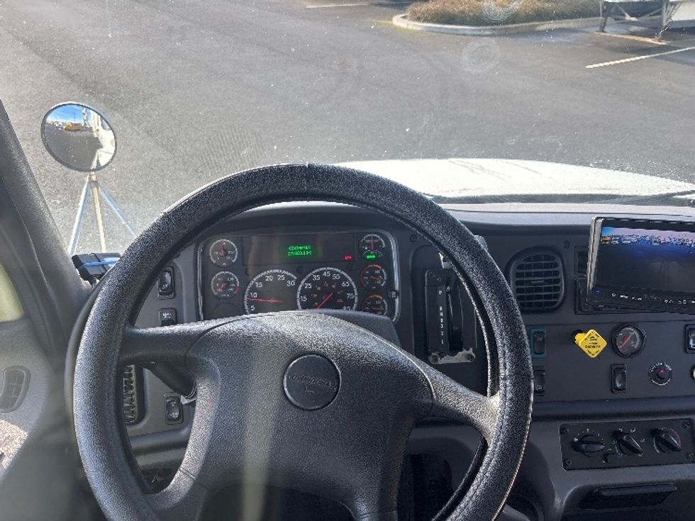 Medium Duty Box Truck-Light and Medium Duty Trucks-Freightliner-2016-M2-Everett-WA-212,999\n\t\tmiles-$ 40,250 - Image 18