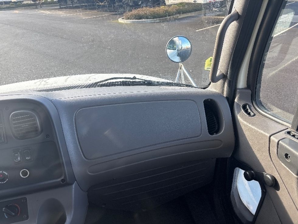 Medium Duty Box Truck-Light and Medium Duty Trucks-Freightliner-2016-M2-Everett-WA-212,999\n\t\tmiles-$ 40,250 - Image 21