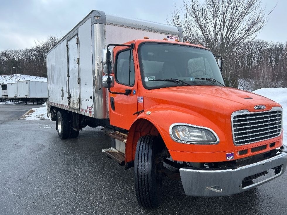 Medium Duty Box Truck-Light and Medium Duty Trucks-Freightliner-2016-M2-Fitchburg-MA-264,106\n\t\tmiles-$ 16,000 - Image 1