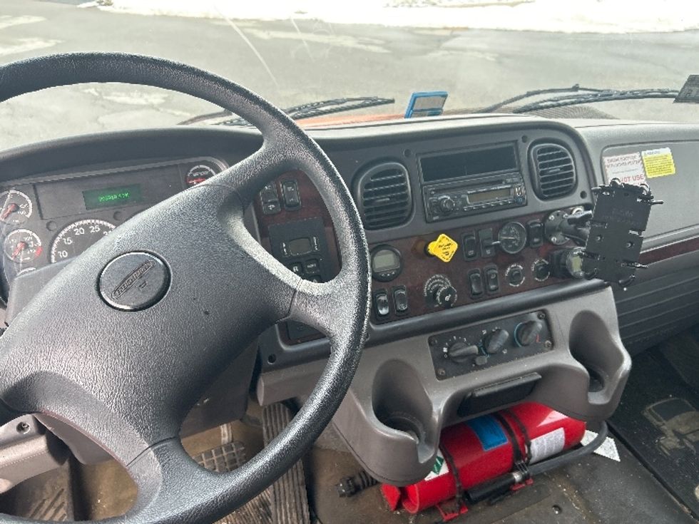 Medium Duty Box Truck-Light and Medium Duty Trucks-Freightliner-2016-M2-Fitchburg-MA-264,106\n\t\tmiles-$ 16,000 - Image 18