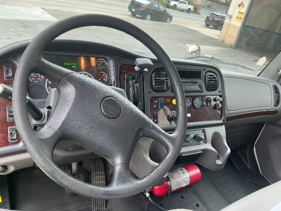 Medium Duty Box Truck-Light and Medium Duty Trucks-Freightliner-2016-M2-Fontana-CA-156,507\n\t\tmiles-$ 58,250 - Image 16