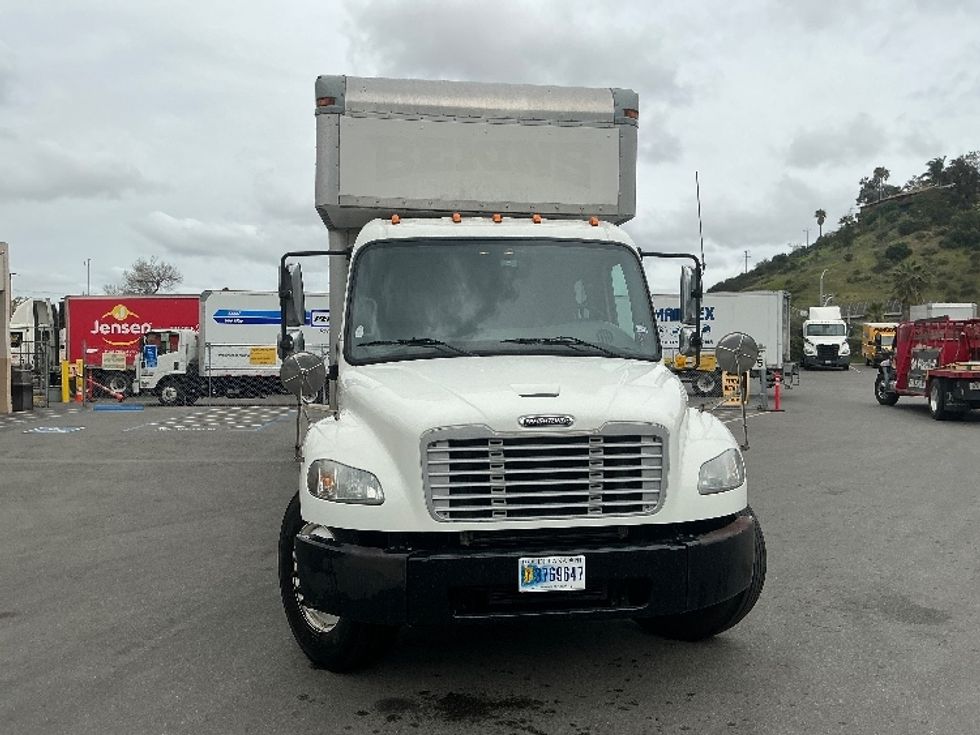 Medium Duty Box Truck-Light and Medium Duty Trucks-Freightliner-2016-M2-Fontana-CA-156,507\n\t\tmiles-$ 58,250 - Image 2
