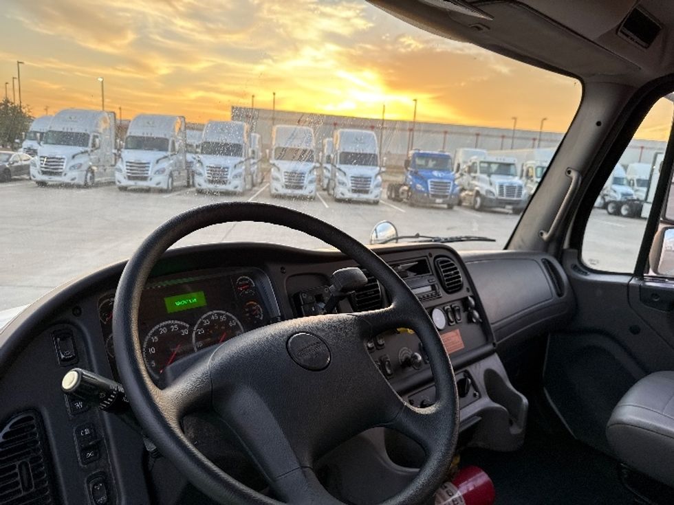 Medium Duty Box Truck-Light and Medium Duty Trucks-Freightliner-2016-M2-Fort Worth-TX-193,350\n\t\tmiles-$ 45,750 - Image 17