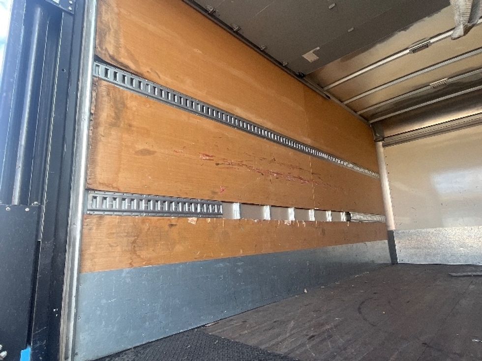 Medium Duty Box Truck-Light and Medium Duty Trucks-Freightliner-2016-M2-Fresno-CA-3,829\n\t\tmiles-$ 48,250 - Image 11