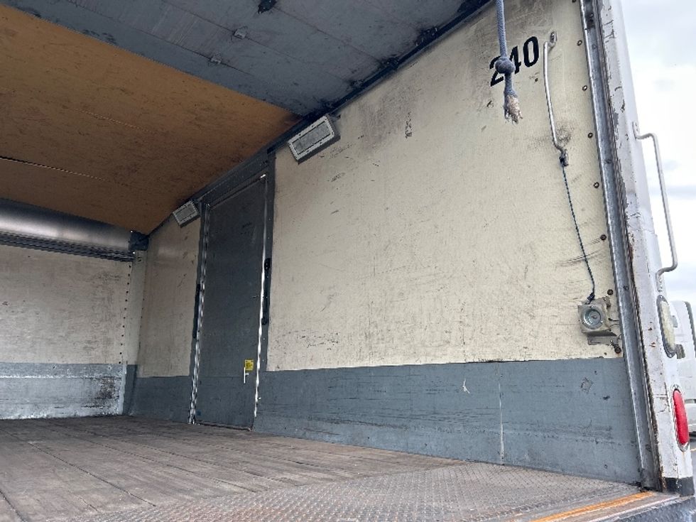 Medium Duty Box Truck-Light and Medium Duty Trucks-Freightliner-2016-M2-Gilroy-CA-239,926\n\t\tmiles-$ 31,750 - Image 12