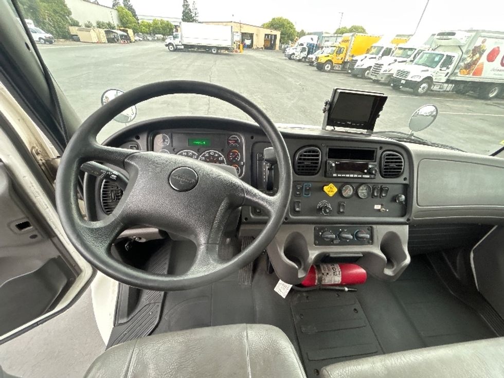 Medium Duty Box Truck-Light and Medium Duty Trucks-Freightliner-2016-M2-Gilroy-CA-239,926\n\t\tmiles-$ 31,750 - Image 18