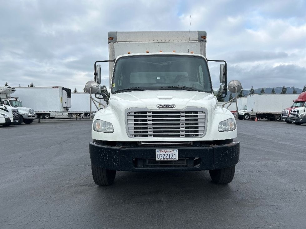 Medium Duty Box Truck-Light and Medium Duty Trucks-Freightliner-2016-M2-Gilroy-CA-239,926\n\t\tmiles-$ 31,750 - Image 2