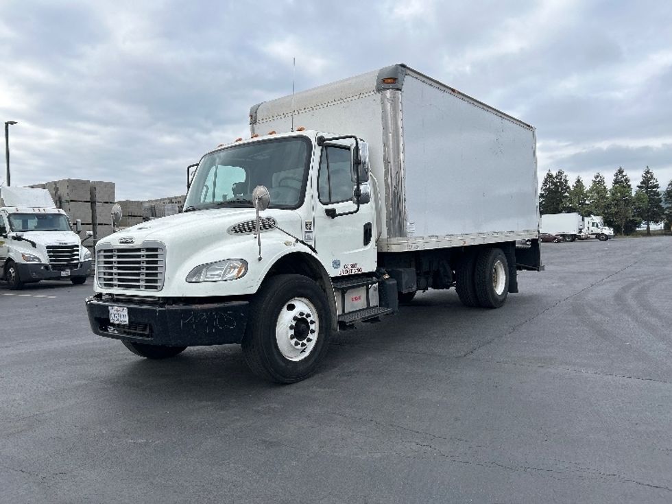 Medium Duty Box Truck-Light and Medium Duty Trucks-Freightliner-2016-M2-Gilroy-CA-239,926\n\t\tmiles-$ 31,750 - Image 3