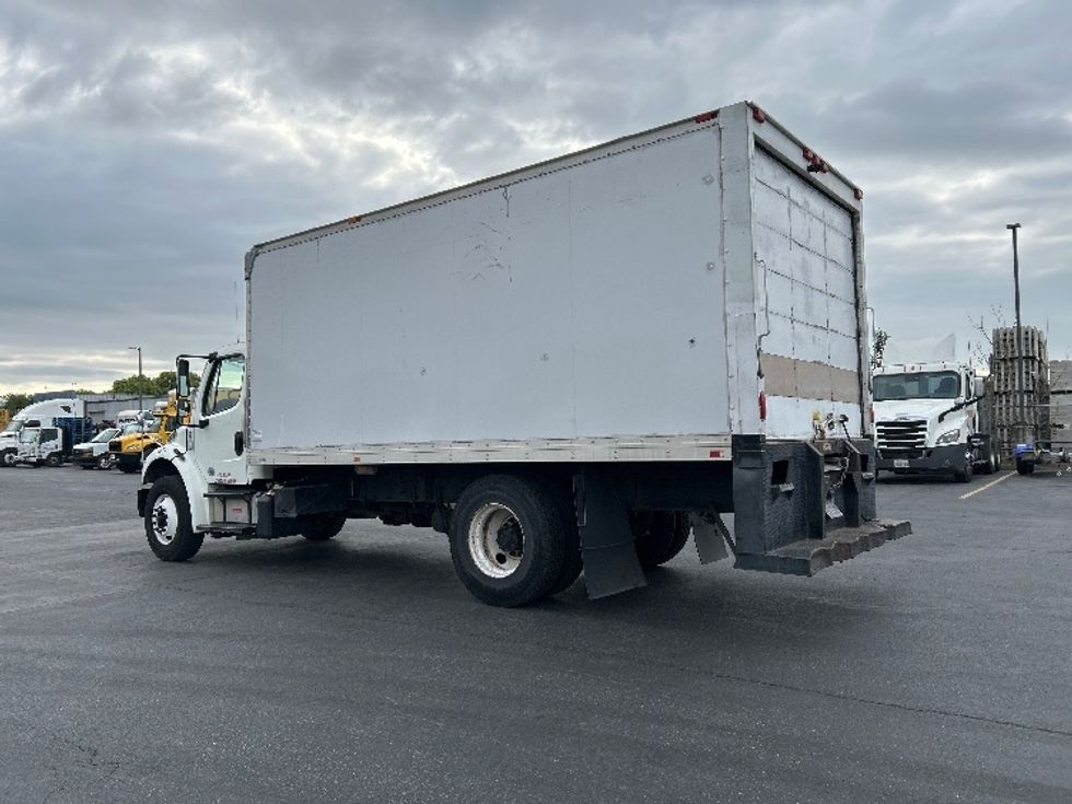 Medium Duty Box Truck-Light and Medium Duty Trucks-Freightliner-2016-M2-Gilroy-CA-239,926\n\t\tmiles-$ 31,750 - Image 6