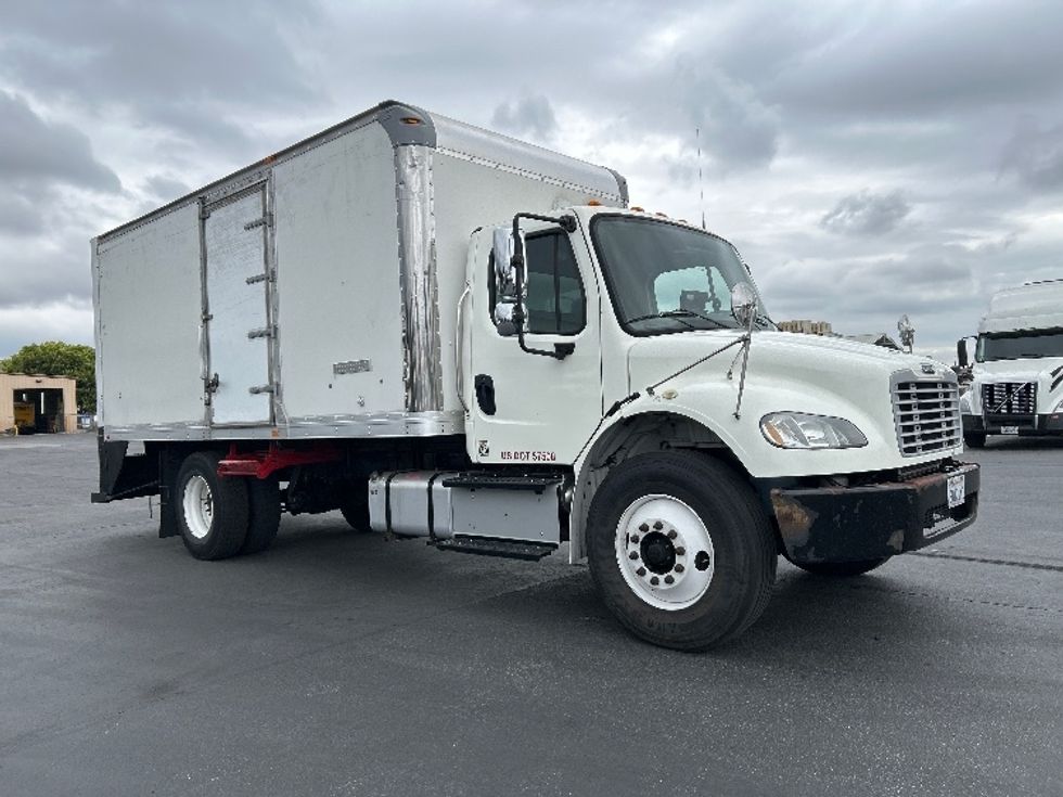 Medium Duty Box Truck-Light and Medium Duty Trucks-Freightliner-2016-M2-Gilroy-CA-252,043\n\t\tmiles-$ 30,000 - Image 1