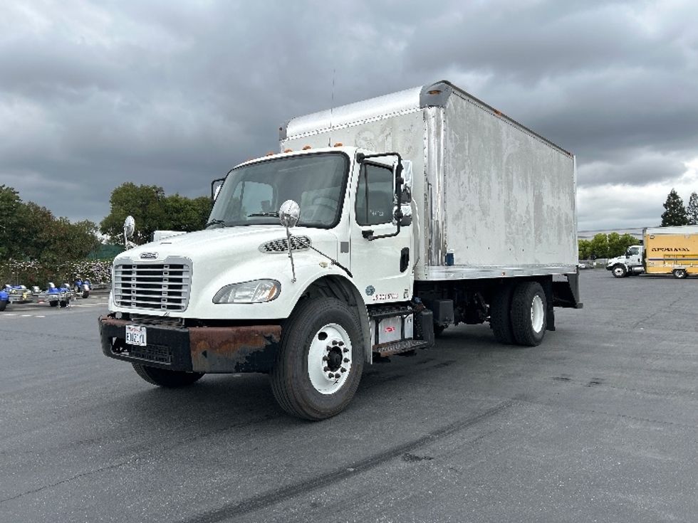 Medium Duty Box Truck-Light and Medium Duty Trucks-Freightliner-2016-M2-Gilroy-CA-252,043\n\t\tmiles-$ 30,000 - Image 3